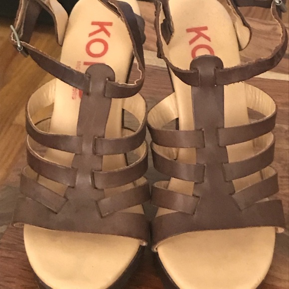 Kors by Michael Kors brown platform sandals - Picture 2 of 6